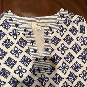 Vineyard Vines Navy and White Geometric Blouse